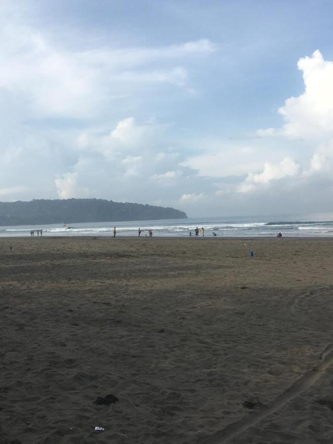 Hotel Parahyangan Pangandaran Bagian luar foto